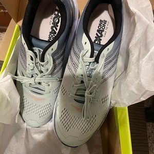 Hoka  Clifton 6 running shoes size8.5